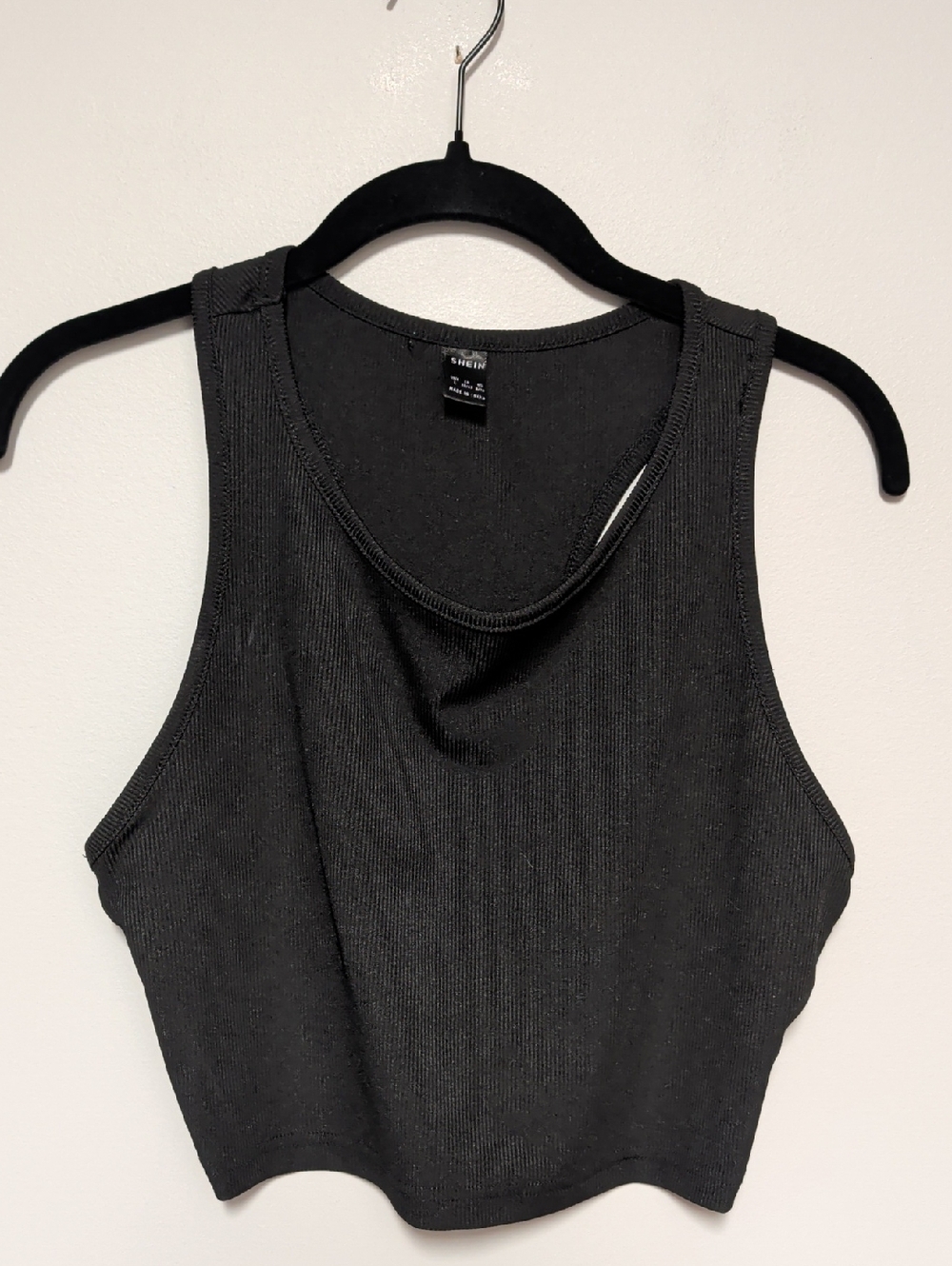 SHEIN Black Ribbed Cropped Tank